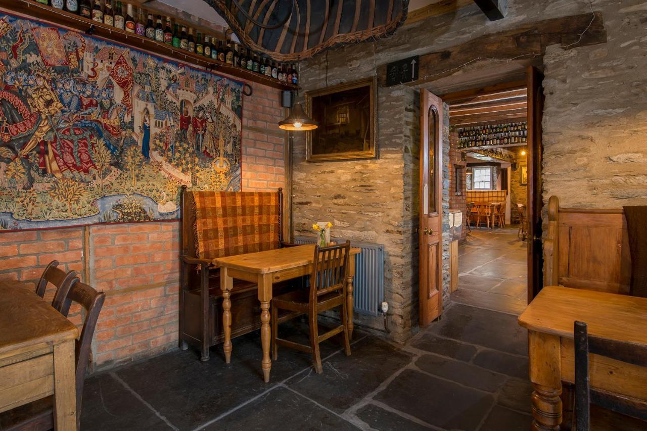 The Nags Head Inn Abercych エクステリア 写真