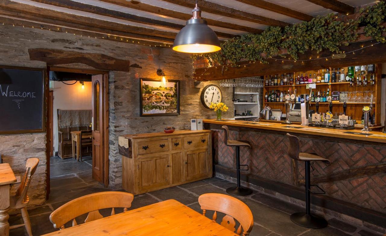 The Nags Head Inn Abercych エクステリア 写真