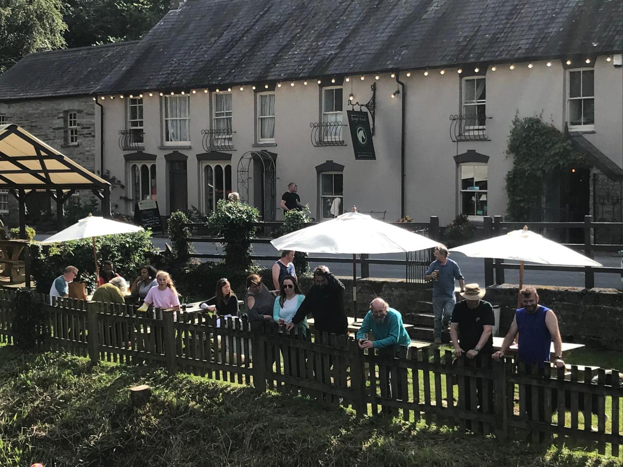The Nags Head Inn Abercych エクステリア 写真